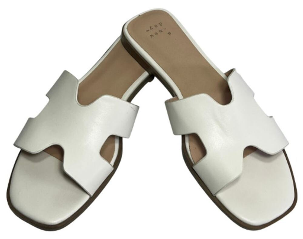 A New Day White Faux Leather Cutout Slide Sandals Flats Womens 6.5